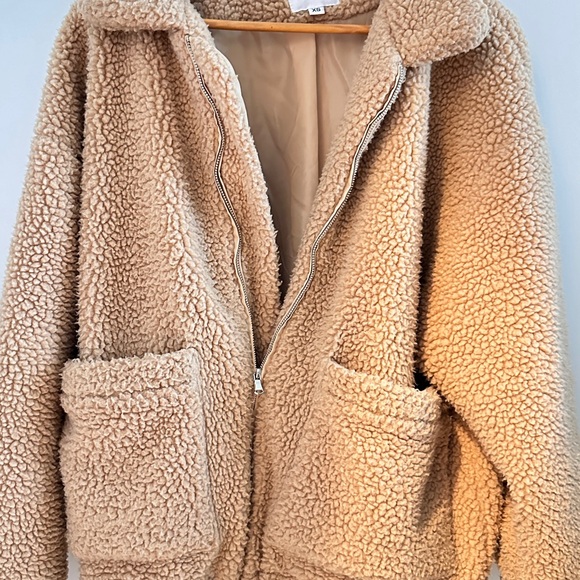 I.AM.GIA Cream Teddy Jacket with Plush Texture and Oversized Fit - Picture 2 of 5